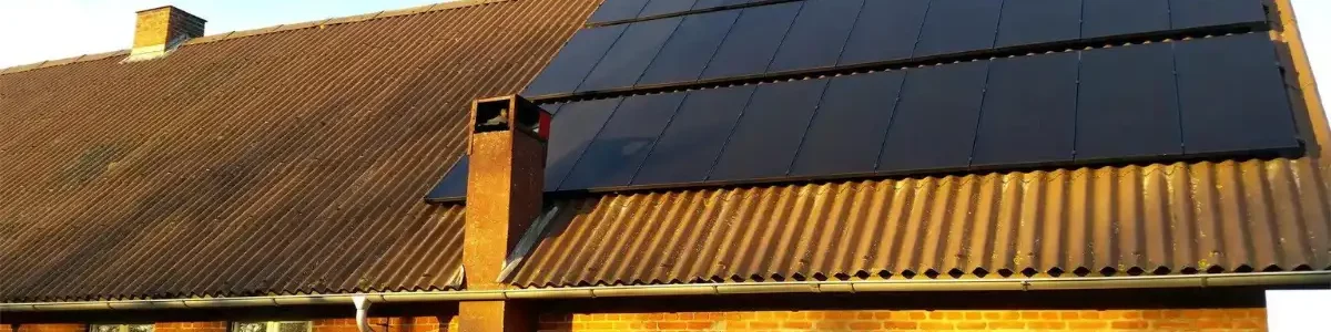solceller på halvt tag